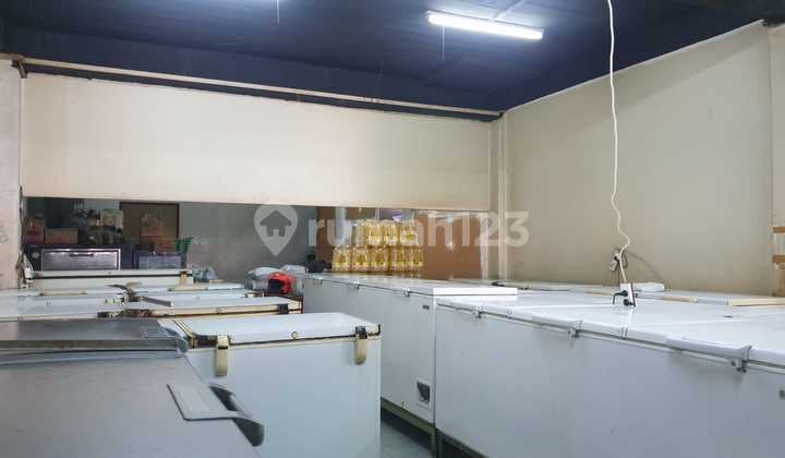 Shop House on Kedoya Main Road, Area 345m², Strategic Location, Main Road Frontage