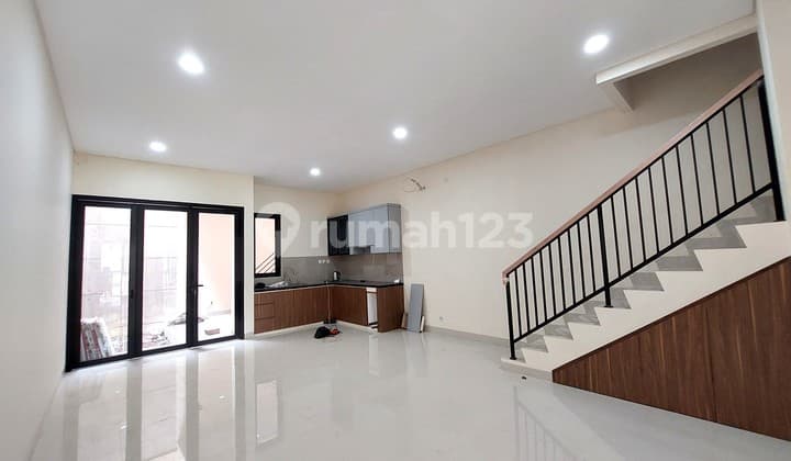 New Building House in Metland Puri, Ready to Occupy, Strategic Location, Excellent