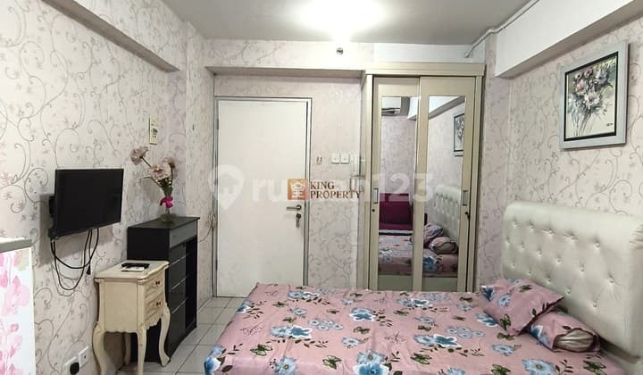 Makes You Feel at Home! Studio Apartment with Sea View, Fully Furnished at Green Bay Pluit, Greenbay