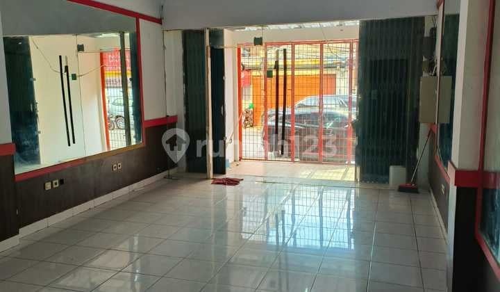 Rent a Strategically Located Shop House in Mangga Besar