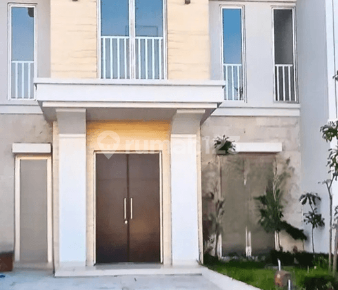 Rumah New Gress Greenland Residence