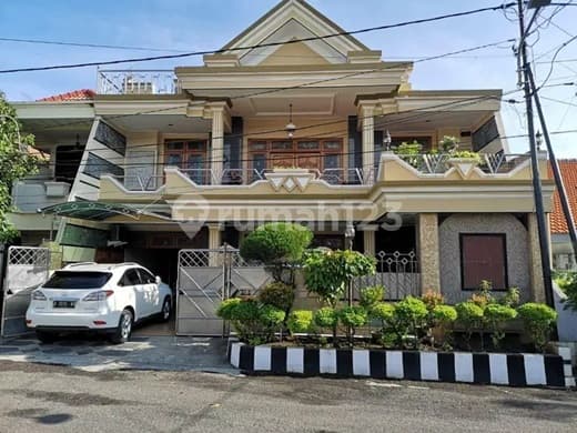 Rumah Mewah Darmo Baru Timur