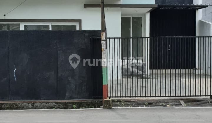 Rumah Lokasi Strategis