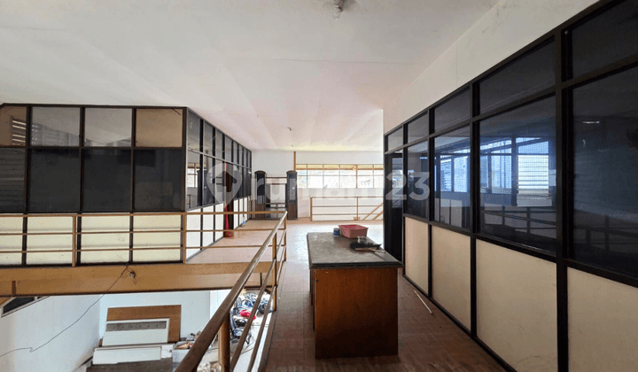 Dijual Gudang, Ada Kantor dan Mess Karyawan. Lokasi Strategis