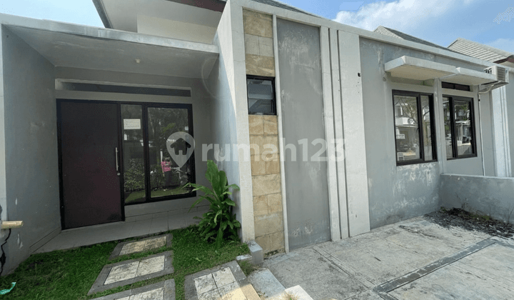 Rumah Minimalis,, Dekat Unik Bsb