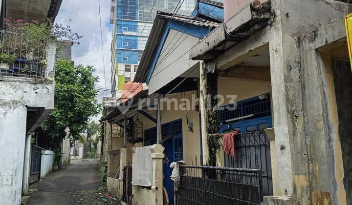 Dijual Rumah Kontrakan 2 Pintu di Pondok Cina Depok Dekat Stasiun Pondok Cina Depok