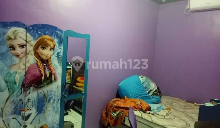 Rumah 2,5 Lantai Full Renovasi di Griya Tangerang Asri