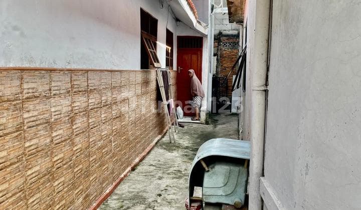 Rumah SHM Strategis & Nyaman di Jatinegara, Dekat Akses Transum