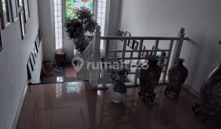 Rumah 2 Lantai SHM di Billy Moon, Pondok Kelapa, Jakarta Timur