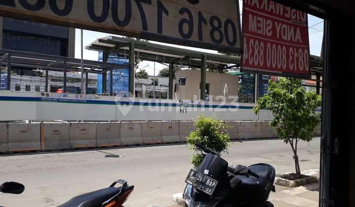 Ruko Disewakan 1.5 Lantai Hayam Wuruk