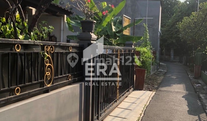 Jual Segera Rumah 1,5 Lantai Cempaka Putih , Siap Huni,Bebas Banjir ,Lokasi Strategis