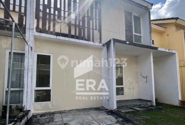 Rumah 2 Lantai di Komplek Perumahan Elit Samarinda