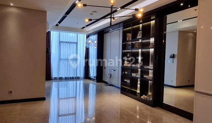 2 Bedroom Apartment Low Floor with City View at Lavenue Apartment