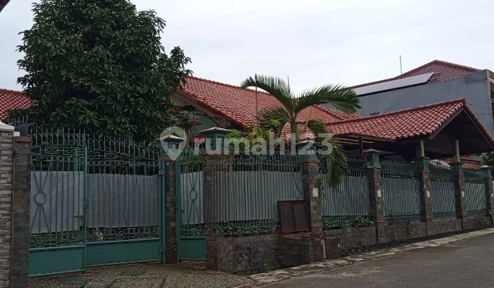 Rumah Besar Luas Shm Bebas Banjir Dalam Komplek Perumahan