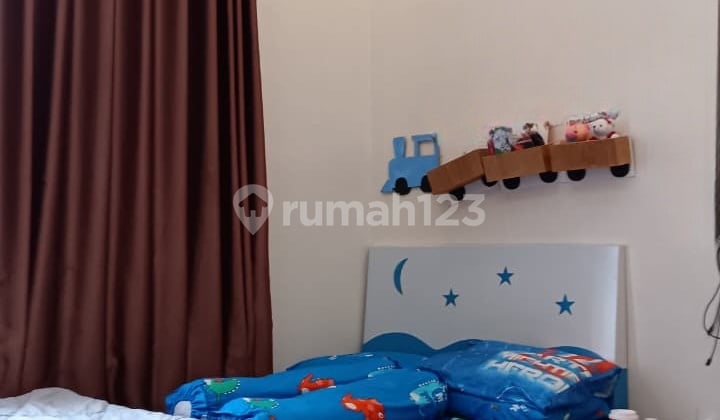 Rumah Mewah 3 Lantai Shm Kolam Renang Indoor Bebas Banjir
