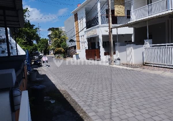 2-Story House, 2 Bedrooms Mahendradata - Denpasar