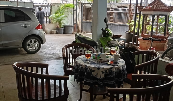 Dijual Cepat Rumah 2 Lantai Dekat Area Perkantoran Slipi Palmerah Jakarta Barat