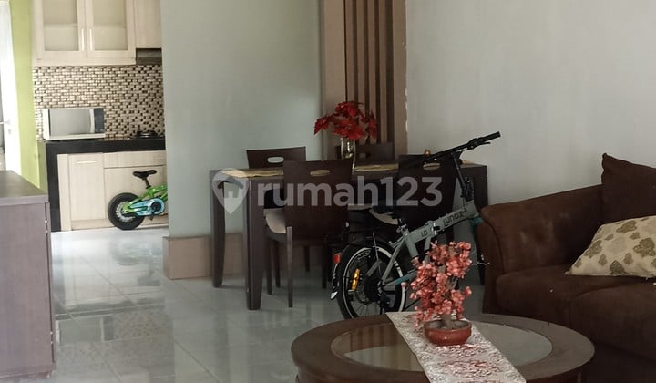 Disewakan Rumah 2 Lantai Dekat Akses Tol Bebas Banjir di Kota Wisata Cibubur