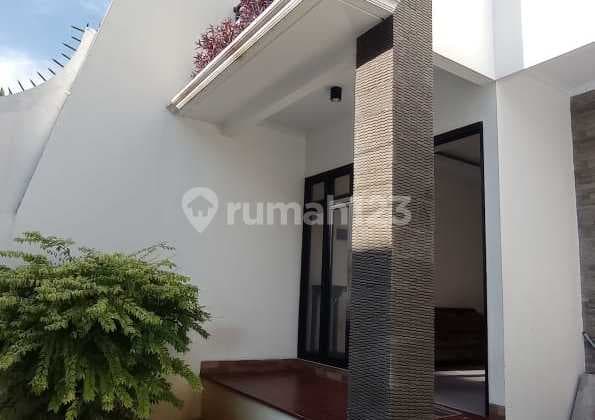 Rumah 2 Lantai di Rawamangun