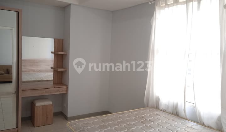 2br Apartemen Silkwood, 3 Menit Ke Binus – Full Furnished, Siap Sewa!