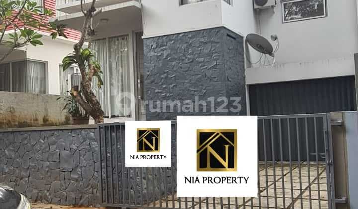 Ready-to-Occupy House Mahogany Residence Cibubur Near LRT Harjamukti