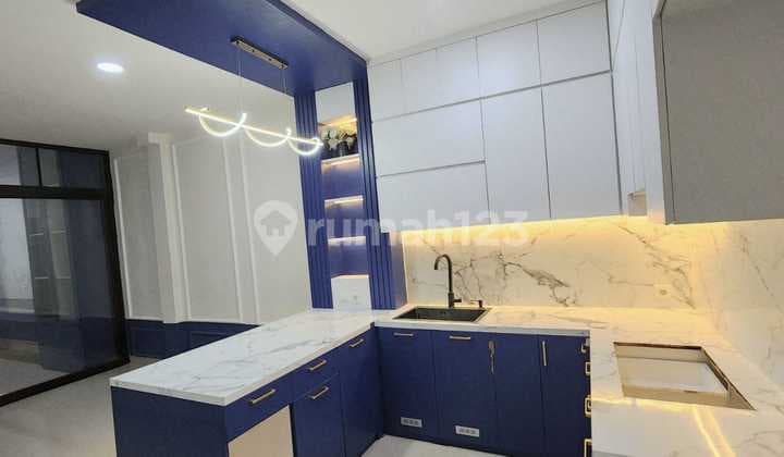 Rumah Cantik Semifurnish 1,5Lantai Kota Wisata Cibubur