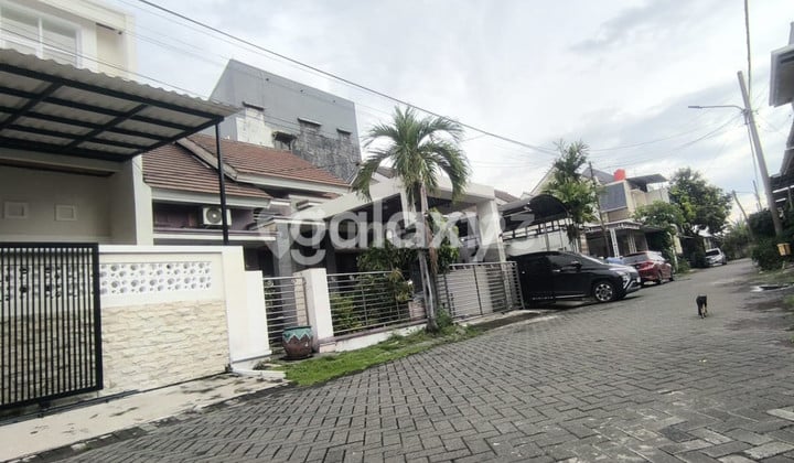 Rumah mewah Baru Gress di Ketintang