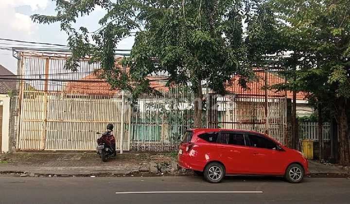 For Rent Business House Near Raya Darmo Surabaya