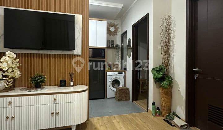 Rumah Bagus Semi Furnished Graha Raya, Tangerang Selatan