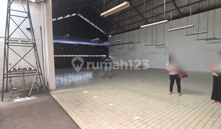 FOR RENT COMMERCIAL WAREHOUSE/BUILDING Medan Satria Bekasi