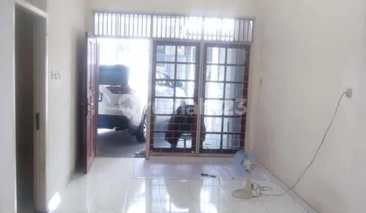 Termurah Disewa Rumah 2 Lantai di Kelapa Gading 3+1Br Siap Huni