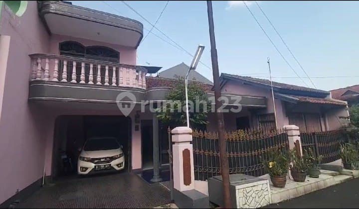 2-Story Ready-to-Occupy House, Strategically Located Near Prama, Griya, SMPN 37, in Antapani, Arcamanik, Bandung City.