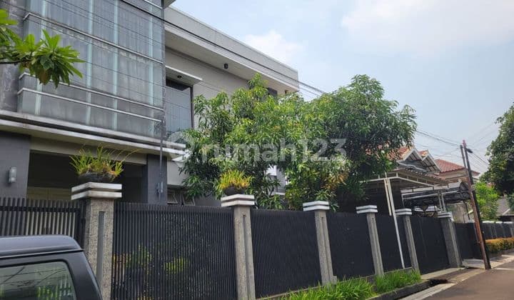 Dijual Rumah Mewah Lingkungan Asri Daerah Atlas Kiaracondong Antapani Bandung