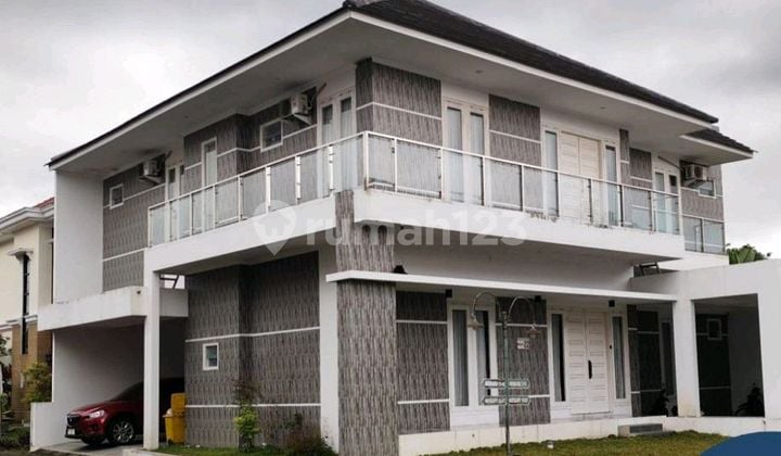 Rumah 2 Lantai Hook Dekat Ugm Uii Jalan Kaliurang Strategis