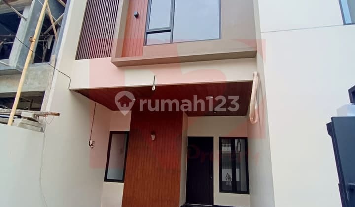House for Sale in Rawamangun, East Jakarta