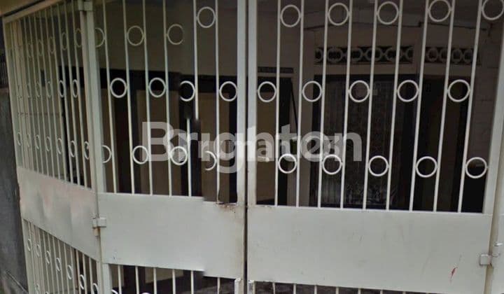 HOUSE IN SEMANGGI PASAR KLIWON