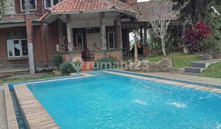Jual villa/rumah 3 Lantai di Cimenyan Kab. Bandung