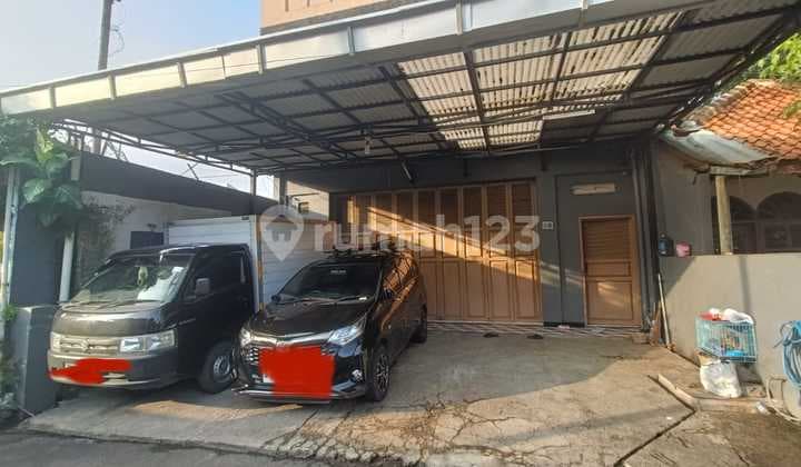 Jual Cepat Rumah 3 Lantai CIPEDES TENGAH - Bandung