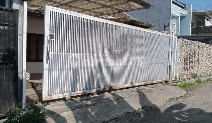 Dijual Rumah Private Pool di Cisaranten Kulon Arcamanik Bandung