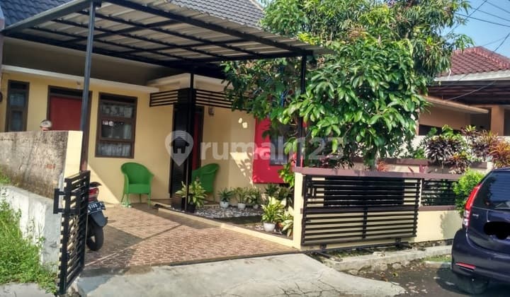 RUMAH ASRI DI KOMPLEK CIPAGANTI REGENCY CIPAMOKOLAN BANDUNG