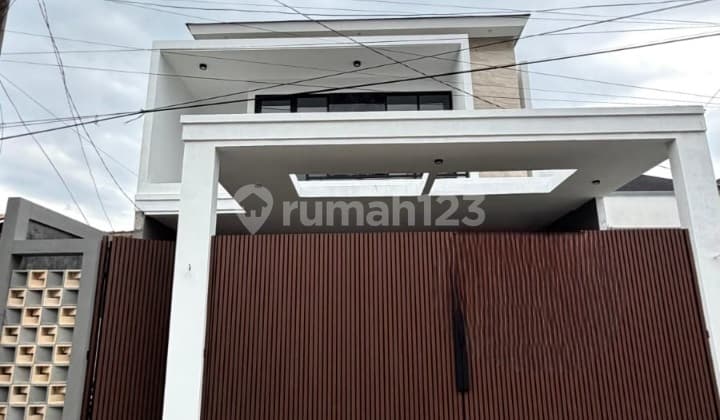 Dijual Rumah Baru Mewah Desain Kekinian di Riung Bandung