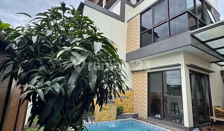 Rumah SHM semi villa 3 lantai, murah furnished Di Lembang
