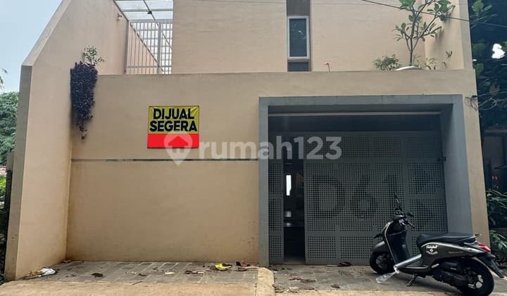 Di Jual Rumah Baru Full Renovasi 2024 di Bojong Koneng Atas
