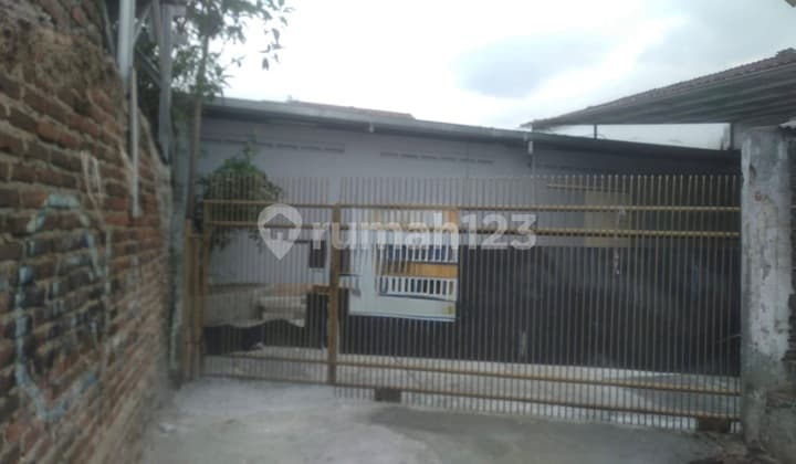 Gudang Di Holis Permai