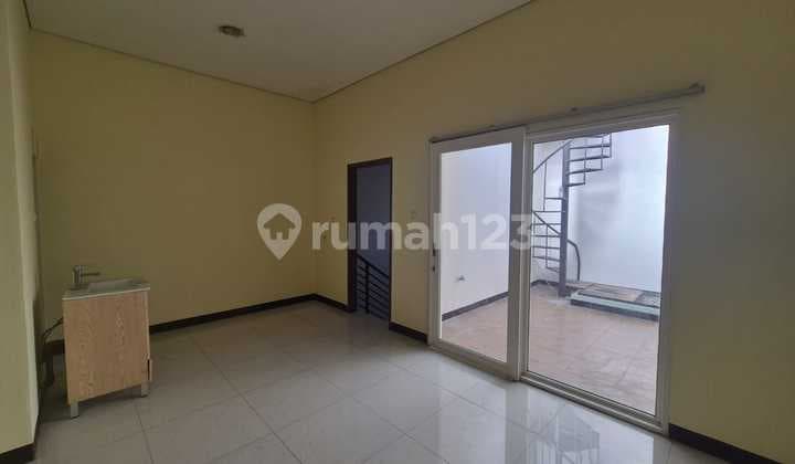 Rumah Minimalis Tengah Kota Bandung