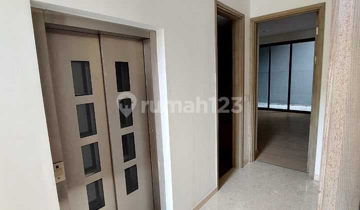 Dijual Rumah Mewah di Navapark Cluster Laurel
