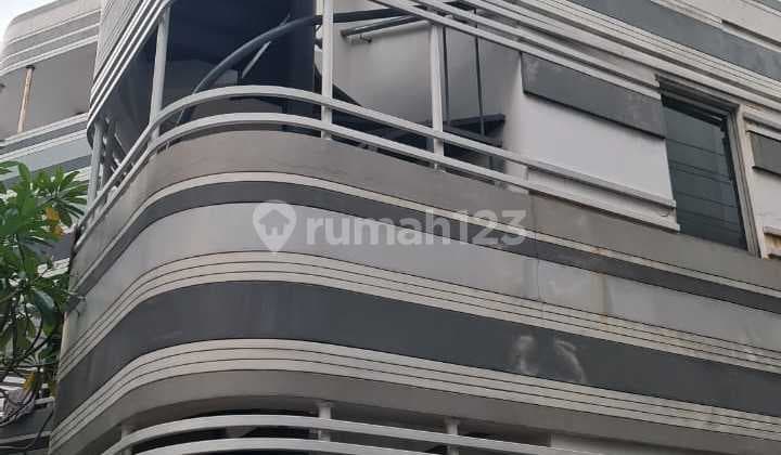 Dijual Rumah Kost Anarta House Vanyapark BSD