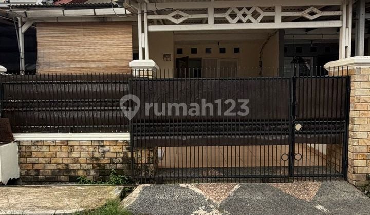 Dijual Rumah di Sektor 6 Gading Serpong Semi Furnished