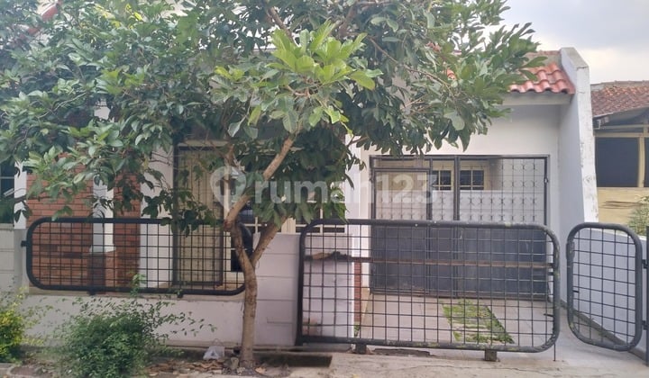 Rumah Dalam Komplek Strategis Cipadung Dekat Transmart & Kampus!