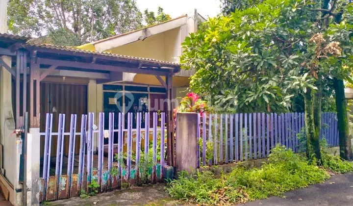 Rumah Tua Siap Huni Golf Barat Arcamanik Dekat Griya